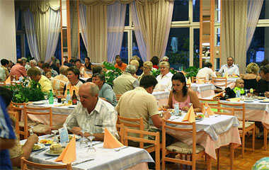 Ресторан отеля Laguna Materada 3*