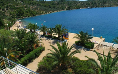 Пляж отеля Adria Vela Luka 3*