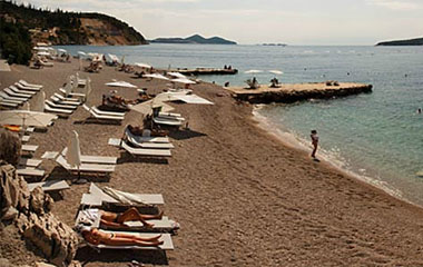 Пляж отеля Radisson Blu Resort & Spa, Dubrovnik Sun Gardens 5*