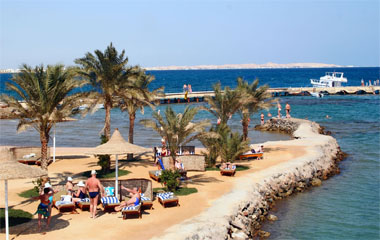 Пляж отеля Desert Rose Resort 5*
