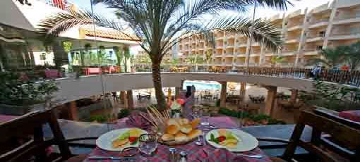 El-Khaiam - главный ресторан отеля Sea Star Beau Rivage 5* Расположен в главном вестибюле гостиницы.