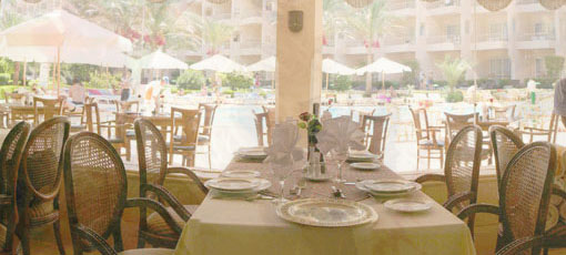 La-Nona Итальянский ресторан отеля Sea Star Beau Rivage 5* Расположен на нижней террасе, рядом с бассейном.