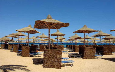 Пляж отеля Sol Y Mar Club Makadi 4*