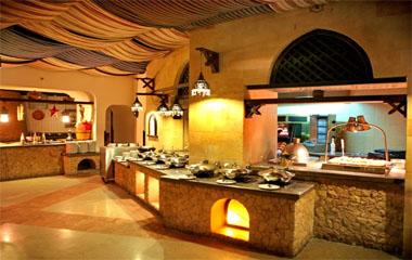 Рестораны отеля Crowne Plaza Oasis Port Ghalib 5*