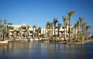 Отель Crowne Plaza Sands Port Ghalib 5*