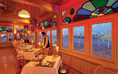 Ресторан Taj Mahal отеля Baron Resort 5*