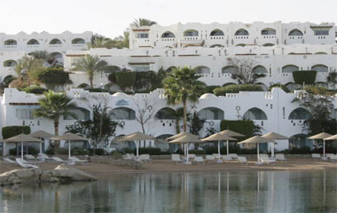 Отель Domina Hotel & Resort King's Lake 5*
