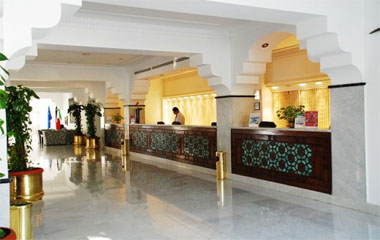 Отель Domina Hotel & Resort Oasis 5*