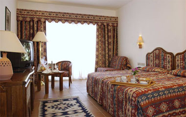 Номер отеля Domina Hotel & Resort Oasis 5*