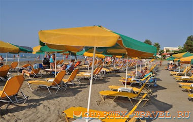 Пляж отеля Amalthia Beach Resort Hotel 3*