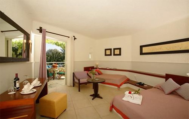 FAMILY ROOMS IN MAIN BUILDING OR BUNGALOWS отеля Apollonia Beach 4*
