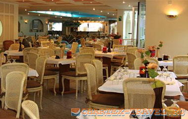Ресторан отеля Best Western Kalyves Beach Hotel 4*