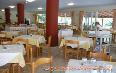 Ресторан отеля Blue Star Beachfront Resort 3*