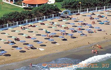 Пляж отеля Dolphin Bay Holiday Resort 4*
