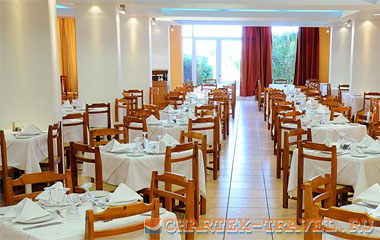 Ресторан отеля Dolphin Bay Holiday Resort 4*