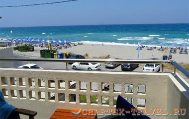 Пляж отеля Esperia Beach Hotel Apartments & Suites 3*