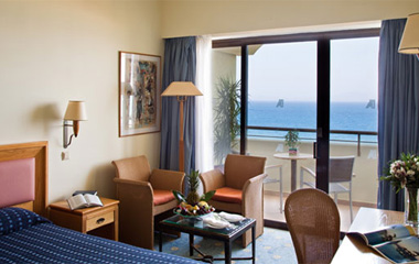 Стандартный номер с ковровым покрытием отеля Amathus Beach Hotel Rhodes 5*
