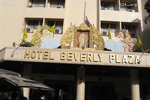 Отель Beverly Plaza 3*