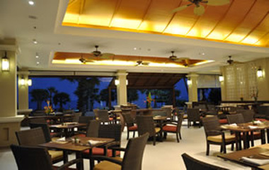 Ресторан отеля Ravindra Beach 4*