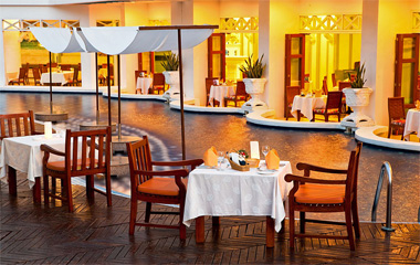 Ресторан отеля Andaman Seaview 4*