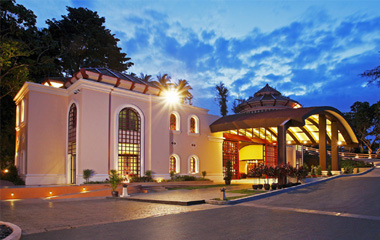 Отель Centara Grand Beach Resort Phuket 5* 