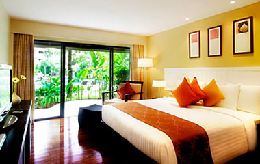 One-Bedroom Suite отеля Courtyard by Mariott Phuket at Surin Beach 4*