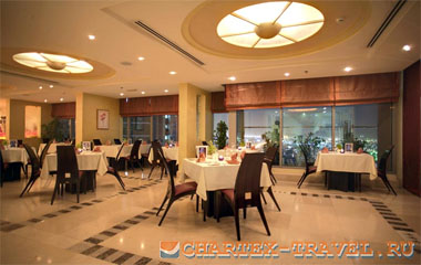 Ресторан отеля Al Diar Oryx Hotel 4*