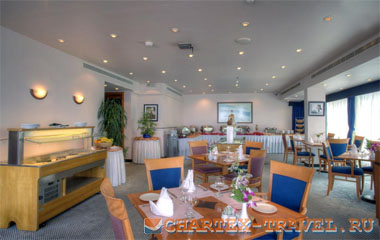 Ресторан отеля Al Diar Regency Hotel 3*