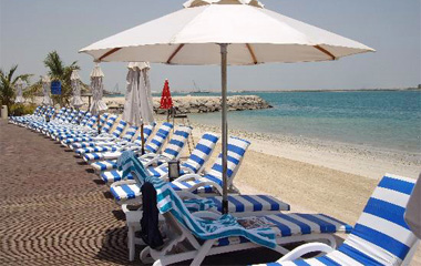 Пляж отеля Al Raha Beach Hotel 5*