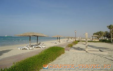 Пляж отеля Dhafra Beach Hotel 3*