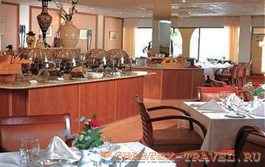 Ресторан отеля Dhafra Beach Hotel 3*