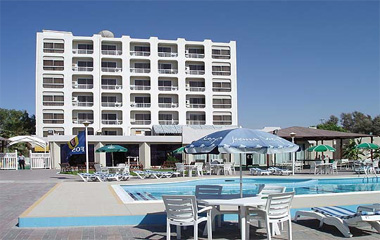 Отель Ajman Beach 3*