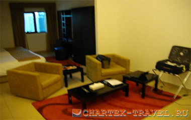 Номер отеля Ramada Hotel & Suites Ajman 4*