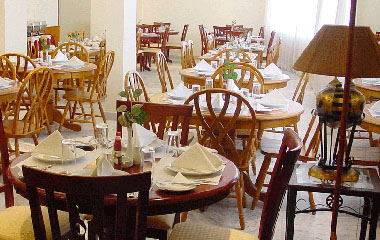Ресторан отеля Al Jawhara Metro Hotel 2*