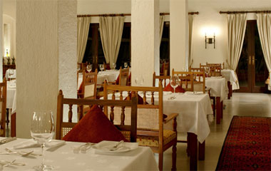 Ресторан отеля Al Maha Desert Resort & Spa 5*