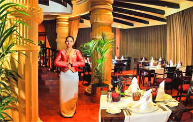 Ресторан отеля Al Murooj Rotana Hotel Dubai 5*