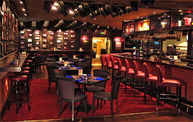 Ресторан отеля Crowne Plaza Dubai Deira 5*