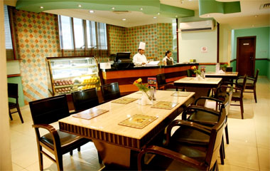 Ресторан отеля Grand Midwest Bur Dubai Hotel Apartments 4*