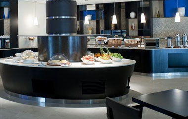 Ресторан отеля Holiday Inn Express Dubai-Airport 2*