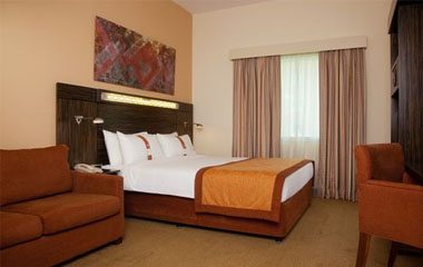 Номер отеля Holiday Inn Express Dubai-Internet City 2*