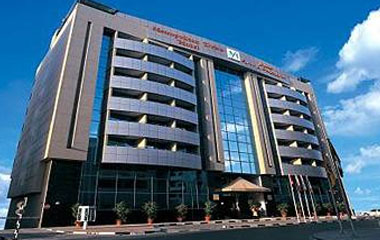 Отель Metropolitan Hotel Deira 4*