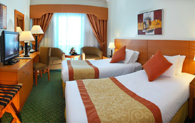 Номер отеля Metropolitan Hotel Deira 4*