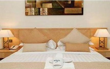 Номер отеля Oaks Liwa Heights Dubai 3*