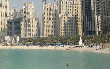 Пляж отеля Premier Inn Dubai Investments Park 3*