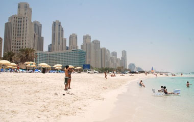 Пляж отеля Radisson Blu Residence Dubai Marina 4*