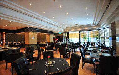Ресторан отеля Ramada Continental Hotel 4*