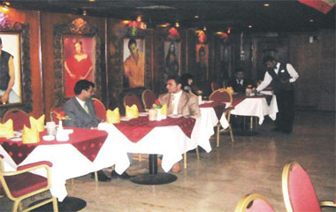 Ресторан отеля Ramee International Hotel 2*