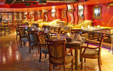 Ресторан отеля Ramee Royal Hotel 4*