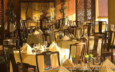 Ресторан отеля Rydges Plaza Hotel Dubai 3*