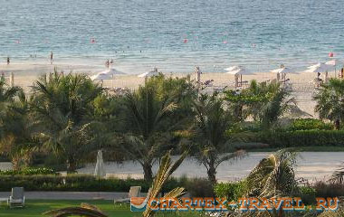 Пляж отеля The Ritz-Carlton, Dubai 5*